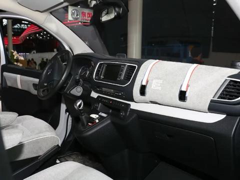 双侧滑门＋四种布局，2.0T柴油＋四驱，雪铁龙“商务车之王”