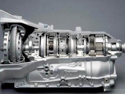 变速箱油多久换一次最好？老司机：这个公里数是你必须要牢记的！