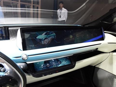 不做国产电动的余渣，新车4.9s破百极限续航达500km