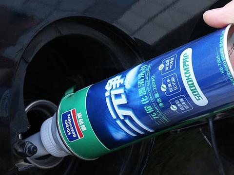 车跑万里后，多数人只换机油，耗油动力差，教你一招，不换也省油