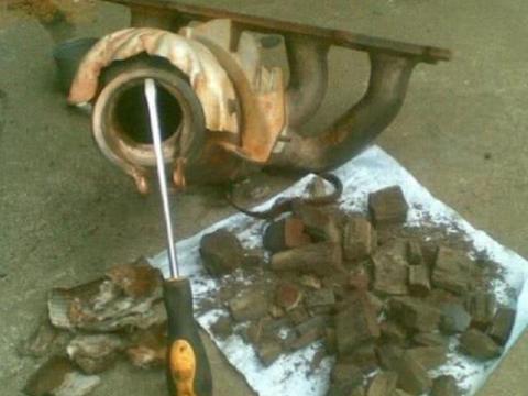 多半人保养只换机油？大错特错！这个孔一月清一次，马力足还省油