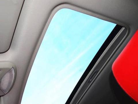 维修贵还不安全？汽车有天窗是享受还是受罪