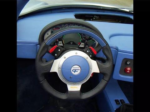 谁说跑车一定要四个轮子的？它就六个