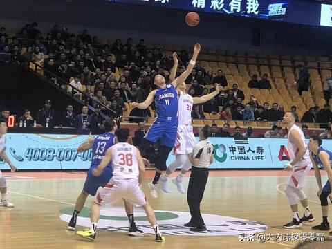 莫泰43分助山东男篮大胜江苏队，基本锁定季后赛席位