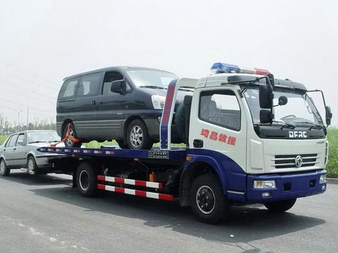 老司机表示：4S店不跟车主说的，4项免费救援，随叫随到！