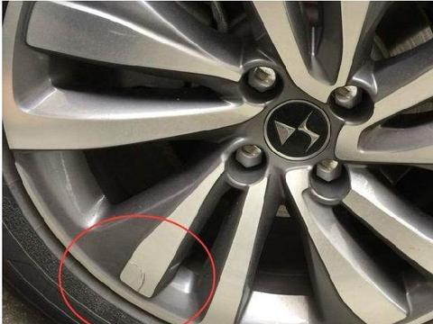 车轮毂刮花了怎么办？别着急，以下教你3个步骤，轻松解决问题