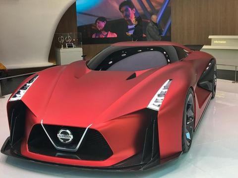 奇葩日本：生产汽车大国，自己却舍不得用，满大街都是小排量汽车