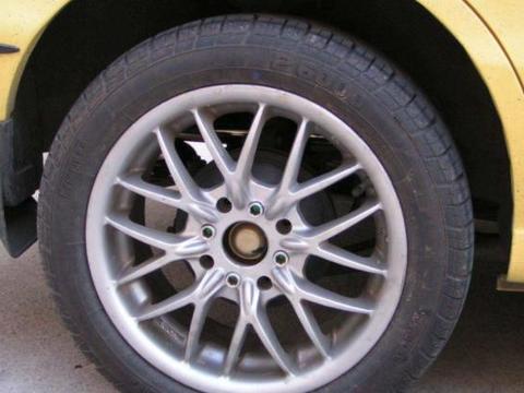 汽车轮毂不耐脏，去4s店保养又太贵，这个办法也许能帮到你