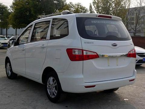 五菱神车迎来劲敌！3.9万比20万合资还耐造，高配还有自动挡！