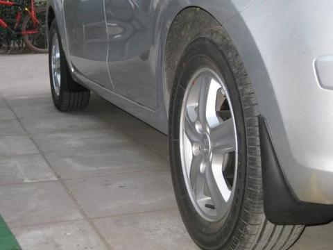 轮胎旁边这个小孔从没用过？汽修工：难怪你车提早5年变一堆废铁