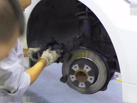 汽车跑了6万公里后，有些东西要及时扔掉，否则伤车还危险