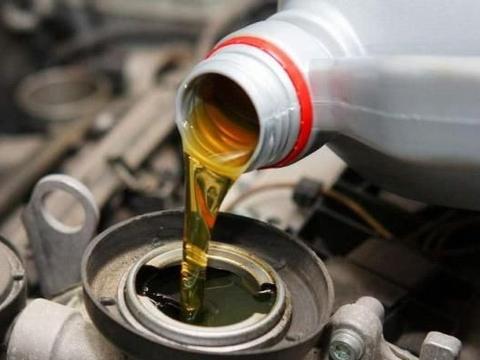 机油5000公里换一次？老司机：别再傻乎乎被骗了