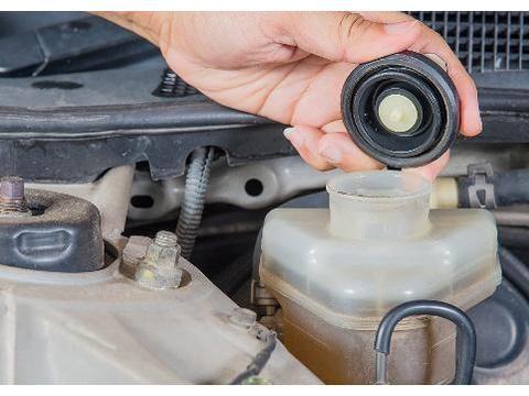 汽车保养防坑宝典，很多项目都可以免费做！看看你被坑过吗？