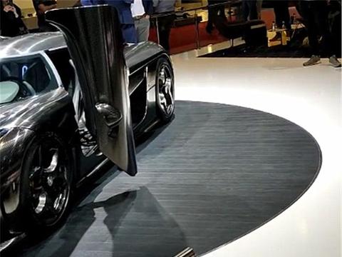 全球仅一台“全碳版”柯尼塞格，极速457，布加迪都追不上！