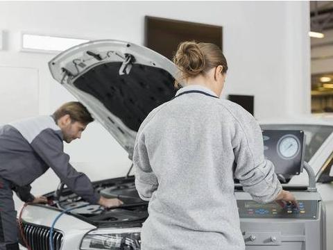 为什么汽车电瓶这么不耐用？原来是以下4种情况造成的，需谨记