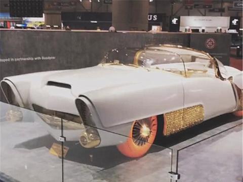 60年凯迪拉克亮相，车身多处镀金，内饰似太空舱，轮胎会发光！