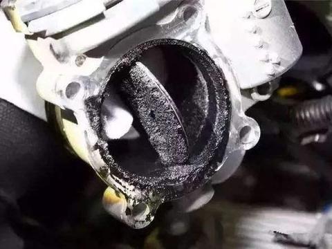 如何知道发动机是否存在积碳，学会了这些自己也能自检