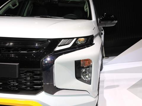 三菱L200皮卡实车