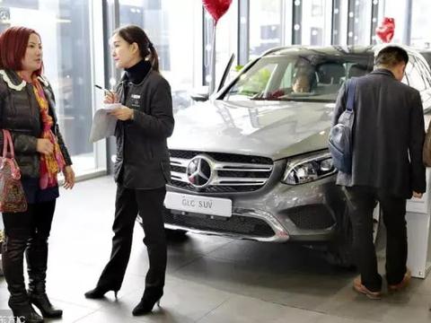 一年跑不了一万公里的，基本上都是生活条件一般，买车是为了装？