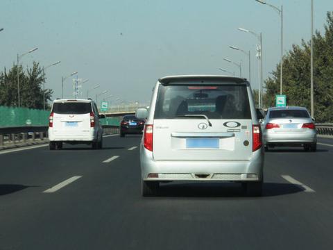 汽车经常跑高速，哪些保养项目可以推迟一下？