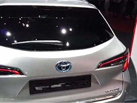 丰田又一款车亮相，近600L后备箱，还配混动，预售18万