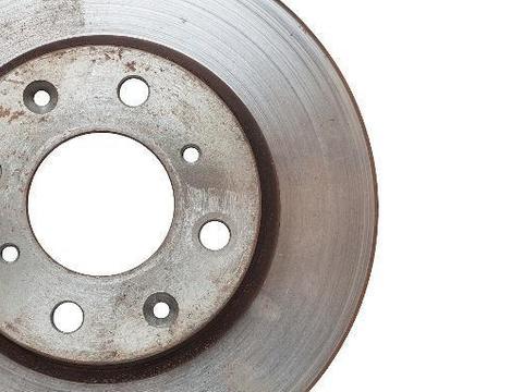 刹车片生锈的汽车，究竟是不是新车？可能真的很多朋友都想错了