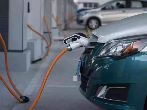 华为汽车来了！10000公里只需充电10分钟，干翻合资进口车