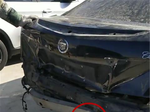 25万凯迪拉克事故车现4S店，看到防撞梁时，就知这车为何贵！