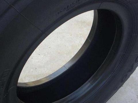 为啥汽车都只有一个外胎，是怎样做到没有内胎也不漏气的？