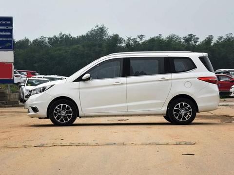 超大7座空间，起步仅4.5万，国产车真是惊喜不断，必火！