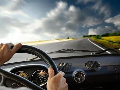 你的爱车这个孔清理了没有？否则你就不要怪车油耗高