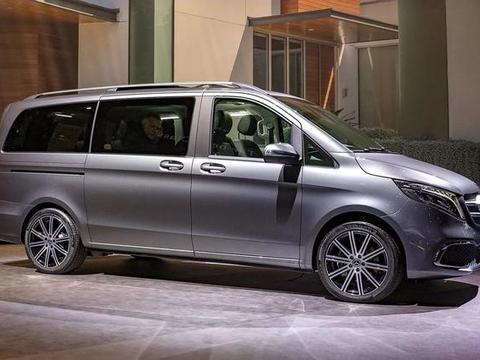 实拍 |全新奔驰V级，相比不太好买的丰田埃尔法，谁更稳？