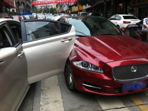 为啥大部分老手不买车损险？知道“猫腻”后，网友：明年也停了吧