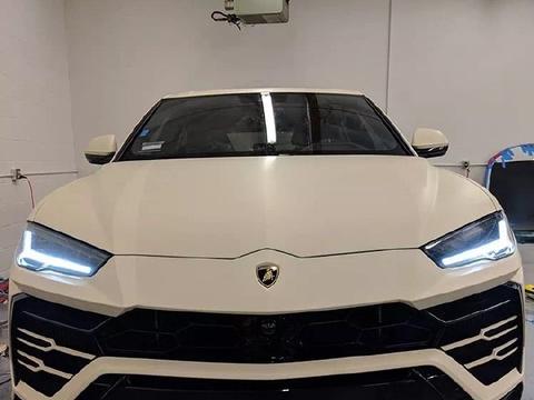 侃爷的兰博基尼Urus