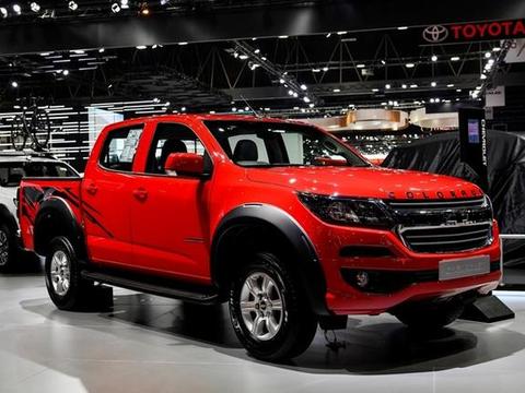 搭2.5T/2.8T柴油机 这款车被称为换标的D-MAX