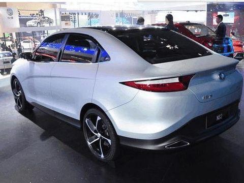 一汽终于不再“憋屈”! 配丰田发动机仅6万, 你还会买帝豪吗