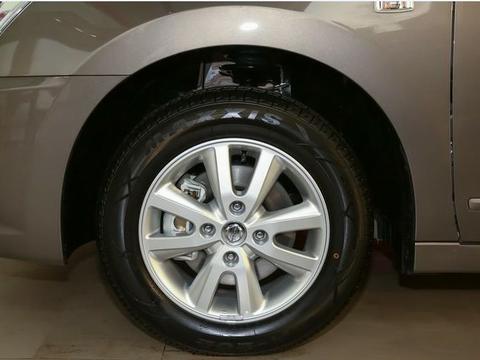 朗逸压力大了！小号天籁来袭，1.6L超1.8L，仅12W