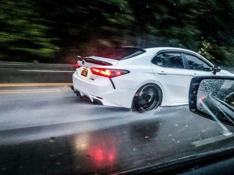 一款开不坏的车 它叫凯美瑞