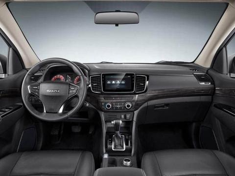 搭载6AT变速箱并拥有这样内饰的新款铃拓你喜欢吗？