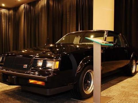 车库里的两辆废车，本想卖掉却报价数百万，车主都懵了？