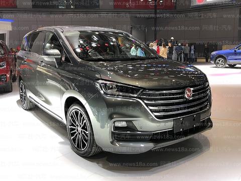 2019上海车展探馆：汉腾首款MPV——V7档次感十足。
