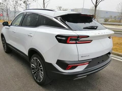颜值超吉利长安轿跑！曝猎豹轿跑SUV实车，或用宝马1.8T发动机