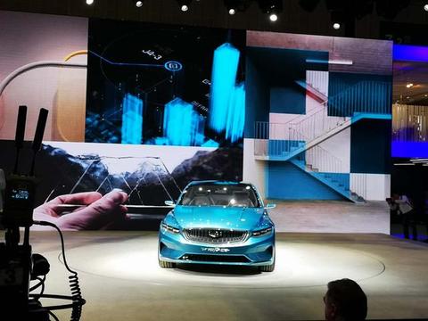 吉利CMA架构首款概念轿车PREFACE亮相上海国际车展