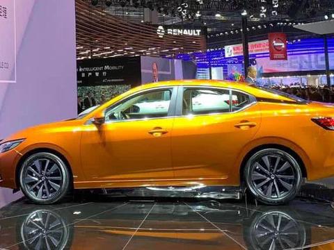 19款轩逸亮相，比保时捷帅，轴距2.714米，朗逸要难卖了