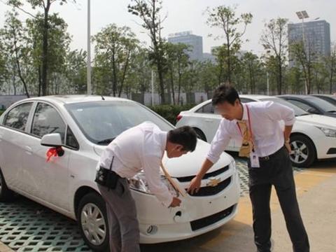 几乎用不到的4种车险，让你每年白花好几千！不是土豪真不建议买