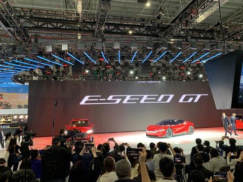 比亚迪E-SSED GT正式亮相 颜值超奔驰CLS 百公里只需2.9S