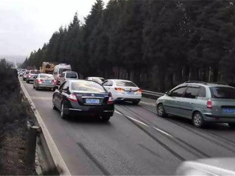 专用车道内非专用车辆可借道超车吗 RiLL-hwfpcxm9567729.jpg