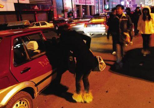 价格涨一倍，滴滴司机开起黑车!打车难，离不了滴滴?