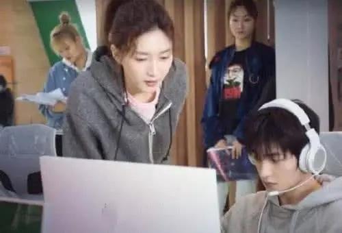 杨洋新剧未播先火,再次演绎电竞大神,网友:女主