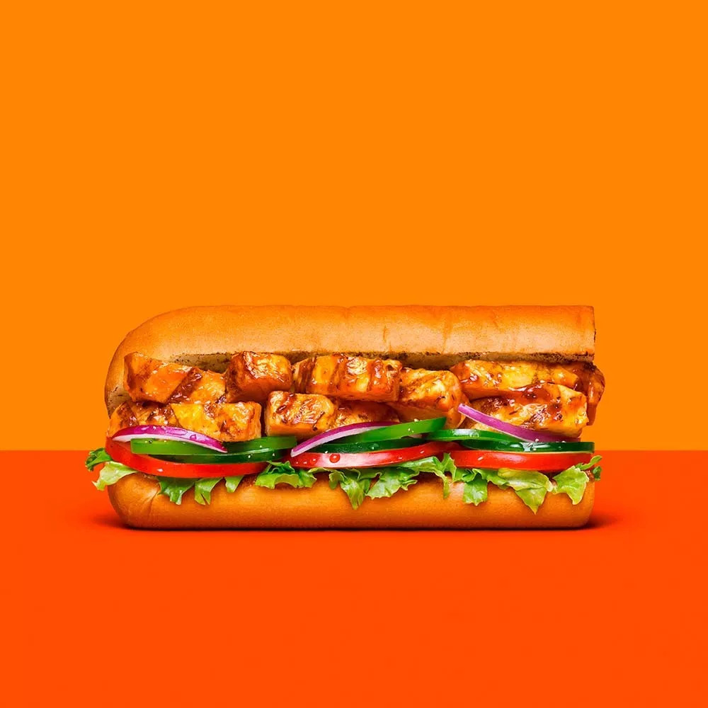 在活力四射的赛百味面前,麦当劳肯德基简直就是老朽!